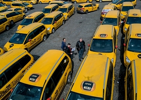 Таксисты наказаны на 3 млн руб за нарушение новых правил для аэропортов МО