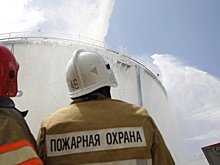 В Новороссийске загорелся топливный терминал после атаки БПЛА