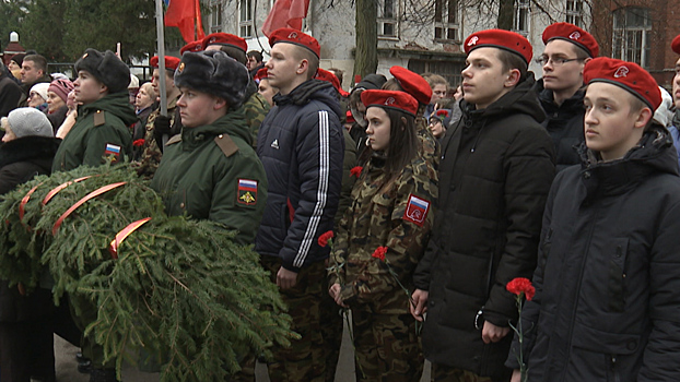 Гусев принял региональную эстафету «Дорогами Победы»