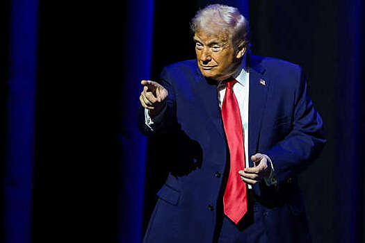 Трамп показал, как кашляет Байден