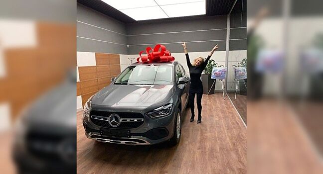 Певица Слава подарила дочери Mercedes-Benz GLA за 5 миллионов рублей