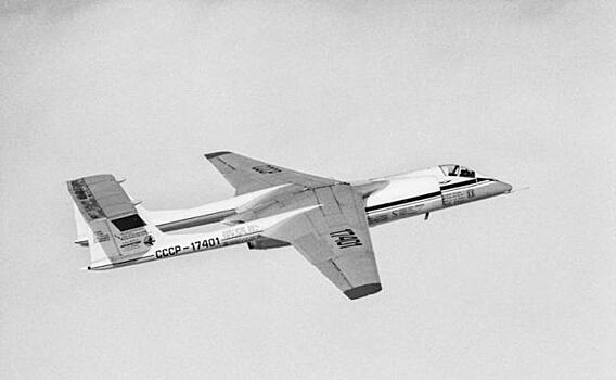 Как СССР создал специальный самолет для уничтожения надувных шпионов
