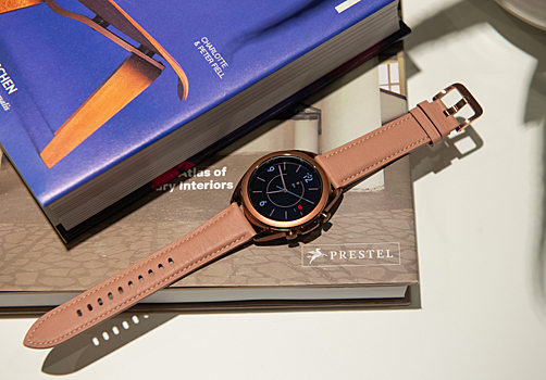 Анонсированы новые «умные» часы Samsung с поворотным кольцом циферблата