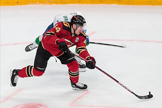 «Деда Миша, запомним его таким!» Шарипзянов почтил память умершего сервисмена «Авангарда»