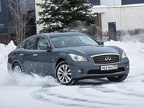 Infiniti в России начала торговать автомобилями через интернет