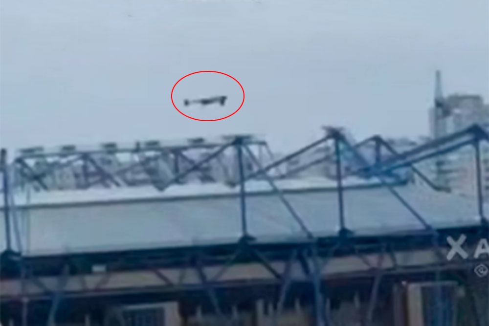 Необычный полет БПЛА-камикадзе Герань-2 над Харьковом показали на видео