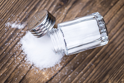 Как очистить дом с помощью соли