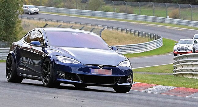 Почему Tesla Model S Plaid является самым быстрым серийным автомобилем