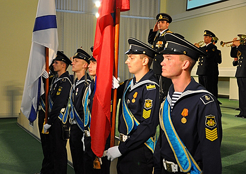 В ЧВВМУ имени П.С. Нахимова в Севастополе прошли мероприятия, посвященные Дню ракетных войск и артиллерии