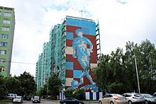В Калининграде появился дом с изображением футболиста