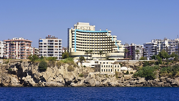 Когда решится судьба популярного пятизвездочного отеля в Анталье