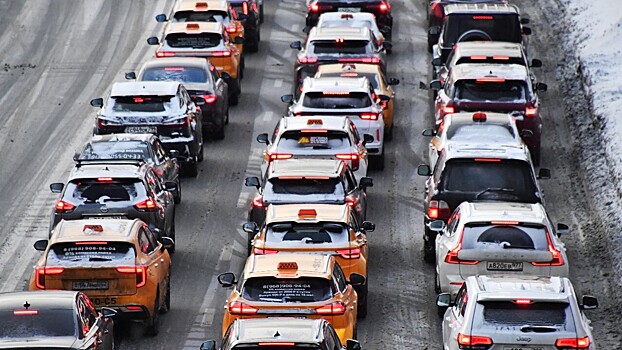 В России таксистам смягчат наказание за отсутствие одного документа