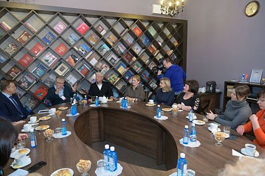 В Доме журналистов состоялась встреча с писателем, председателем жюри фестиваля документальных фильмов «Россия» Юрием Поляковым