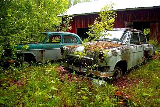 Десятки старых советских машин нашли в финском лесу