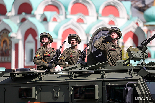 На параде Победы в Москве показали новейшие бронеавтомобили: главное к вечеру 9 мая