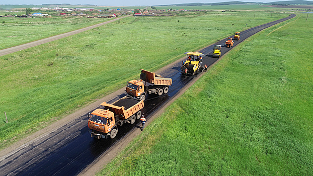 Почти 1,5 млрд рублей выделено на ремонт дорог в трёх регионах в России