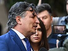 Пашаев довел до слез гражданскую жену Захарова