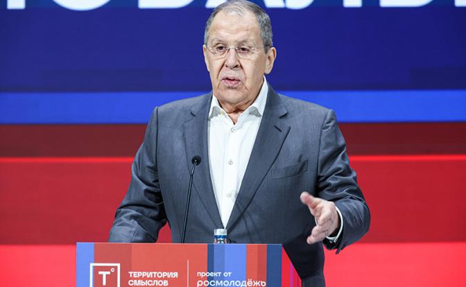 Без союзников: Сергей Лавров дипломатично признал, что Россия воюет с Западом одна