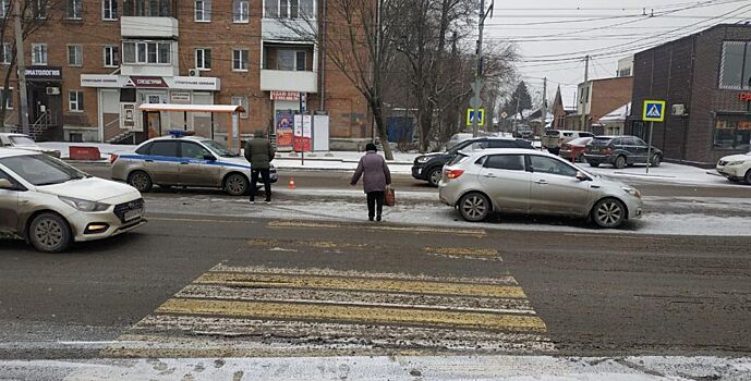На пешеходном переходе на проспекте Шолохова сбили 17-летнего парня