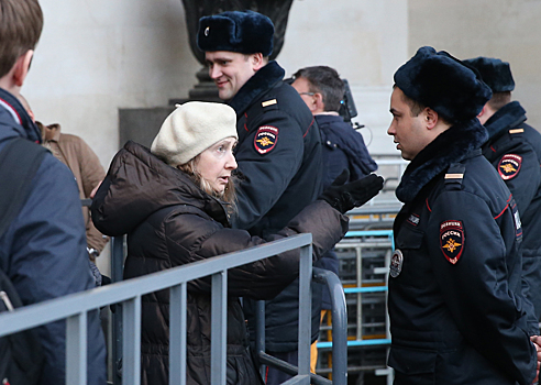 Полиция назвала причину закрытия станции метро в Москве