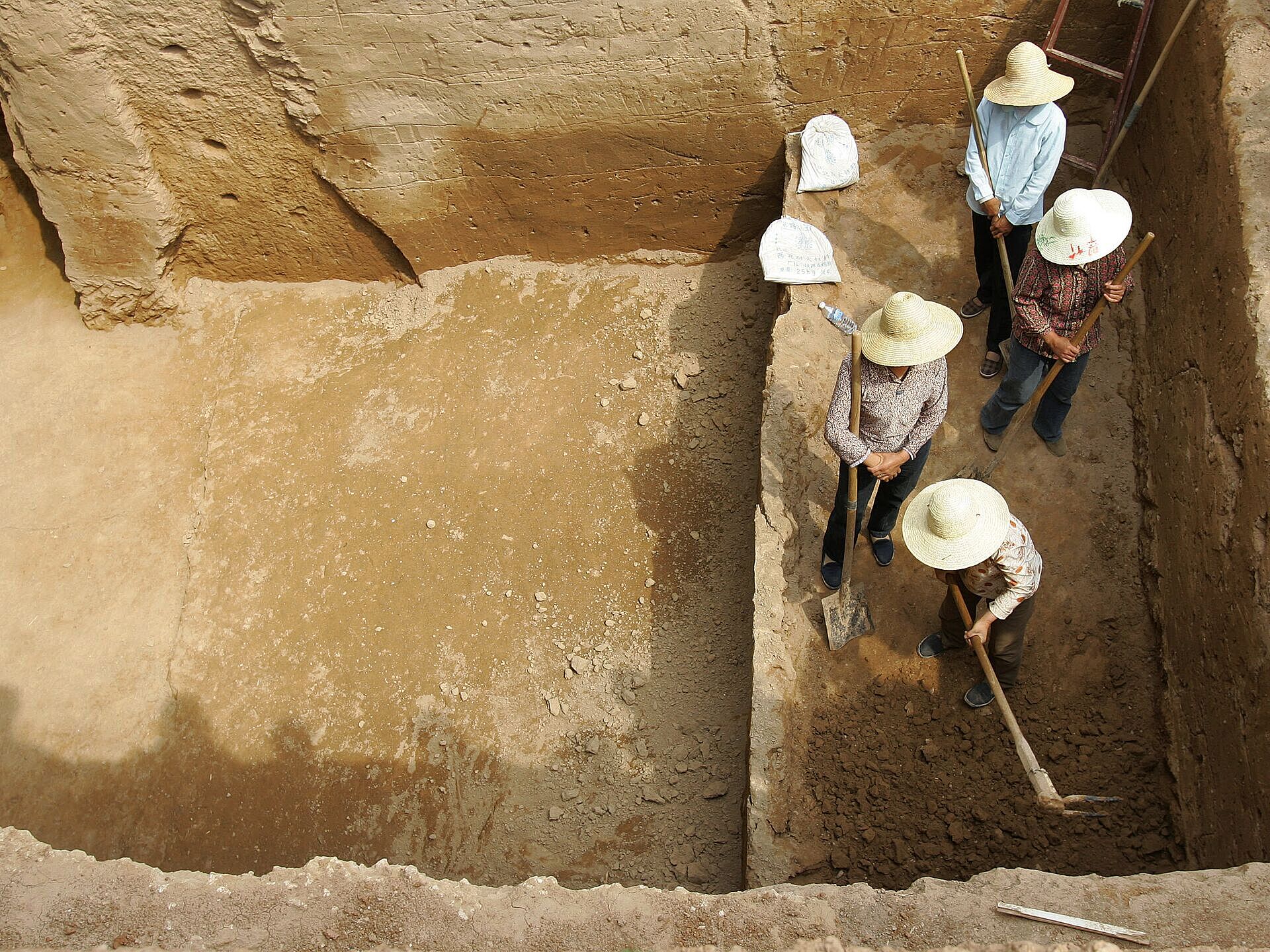 Археологи нашли печь возрастом более 2 тыс. лет для выплавки чугуна