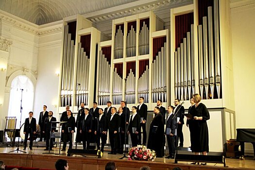 В Саратовской консерватории состоялся концерт Архиерейского мужского хора