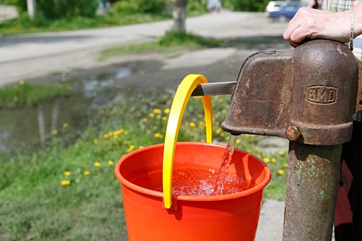 Об опасности минеральной воды для почек рассказала главный нефролог Галина Галкина