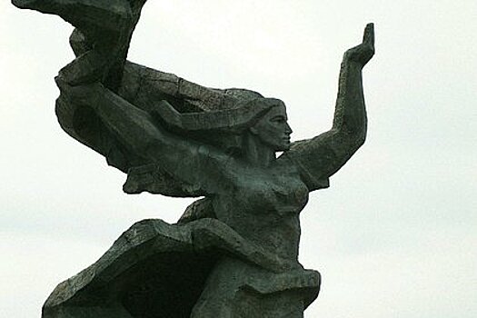 В Латвии задержали протестующих против сноса памятников советским воинам