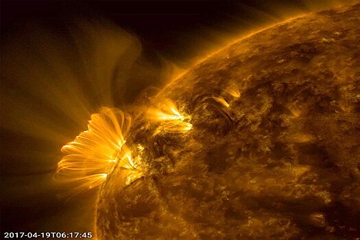 NASA зафиксировало аномальные вспышки на Солнце