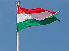 Венгрия приостановила выдачу туристических виз россиянам