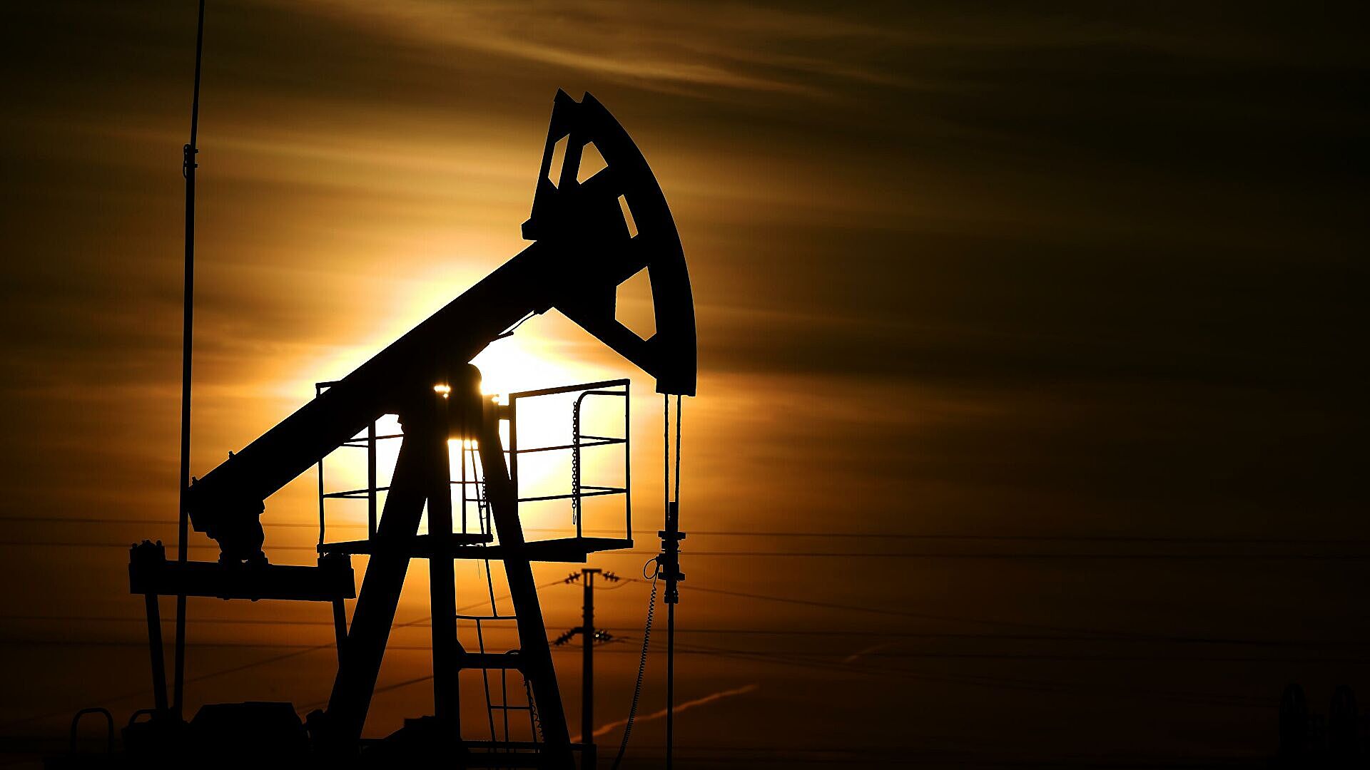 Эксперт: Европе придется покупать дорогую нефть у арабских стран