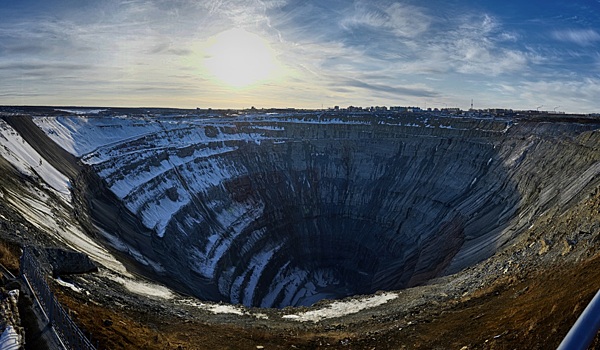 Алмазосодержащие руды на руднике «Интернациональный» будут добывать на сверхглубоких горизонтах