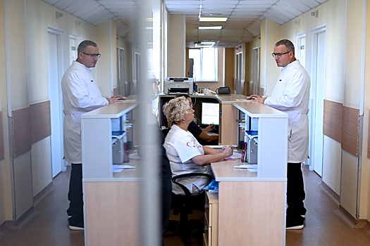 ВЦИОМ: Самыми престижными россияне считают профессии айтишников и врачей