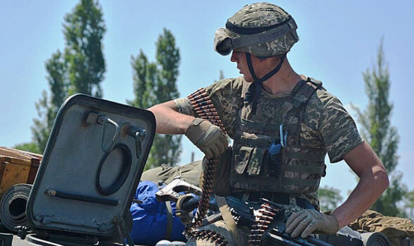 Украинские силовики размещают запрещенное вооружение у линии соприкосновения