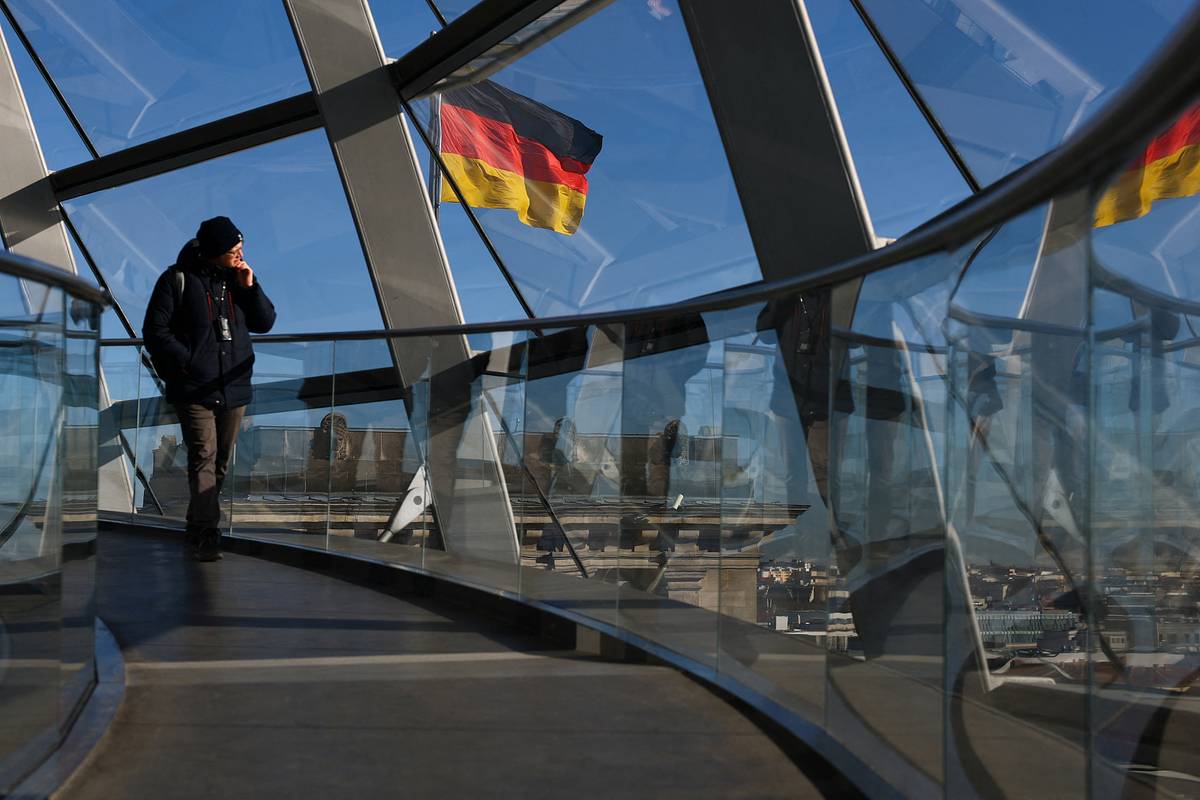 В России прокомментировали возможный запрет Берлина на символику 9 Мая