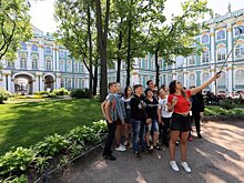 Путин поручил развивать в регионах школьный туризм