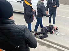 В Новосибирске пешехода сбил автомобилем на остановке "Гурьевская"