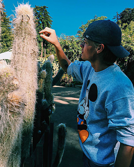 Старший сын норвежской кронпринцессы Мариус Борг Хёйби и кронпринц Хокон