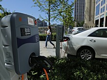 Мировые автопроизводители потратят $300 млрд на разработку электромобилей в течение 10 лет
