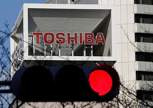 Toshiba отчиталась об убытке в $1 млрд