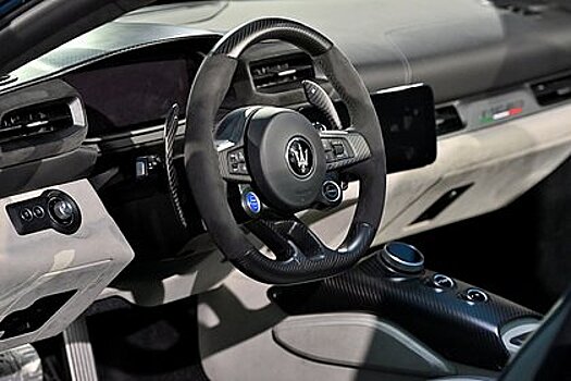 В России обвалились продажи новых люксовых автомобилей