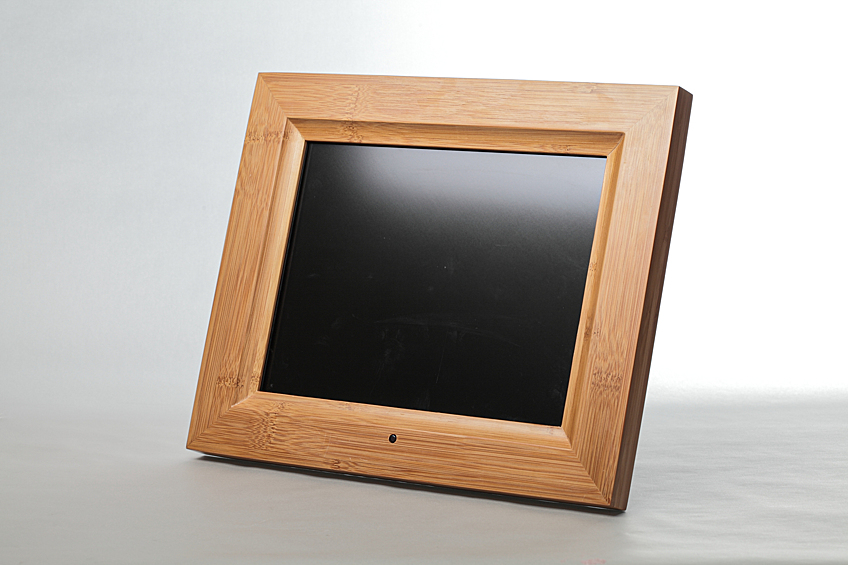 Цифровые фоторамки считались модным и стильным подарком. Девайс был предназначен для просмотра фотографий. 