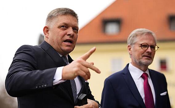 Вышеградская четверка распалась на двойки. Когда Украина развалит ЕС?