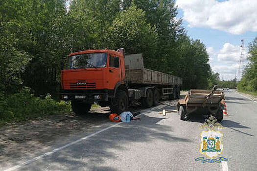 В Югре водителя "КамАЗа" убило прицепом, оторвавшимся от проезжающей Нивы