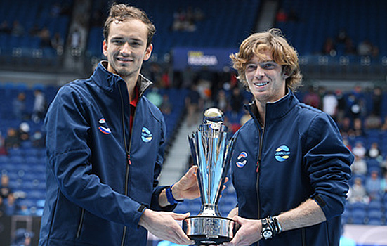 ATP забавно представила участников Итогового чемпионата, собрав их за одним столом