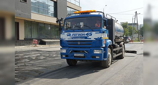 В Южно-Сахалинске газомоторная техника пополнила автопарк завода стройматериалов