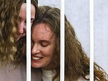 За трансляцию с площади Перемен журналисткам «БелСАТа» назначили два года лишения свободы