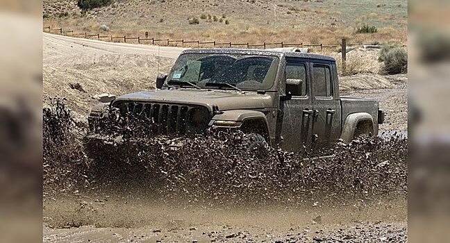 Внедорожник Jeep слетел с гарантии из-за езды по грязи