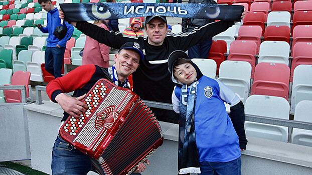 Баянист «Ислочи» о внезапной славе, дружбе с тренером и клипе про коронавирус