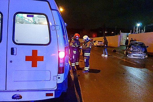 Два человека сломали шейные позвонки в ДТП на юге Москвы